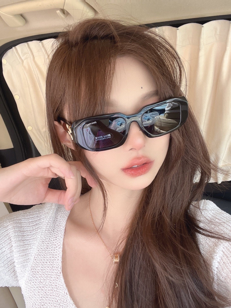 Miu miu Sunglasses